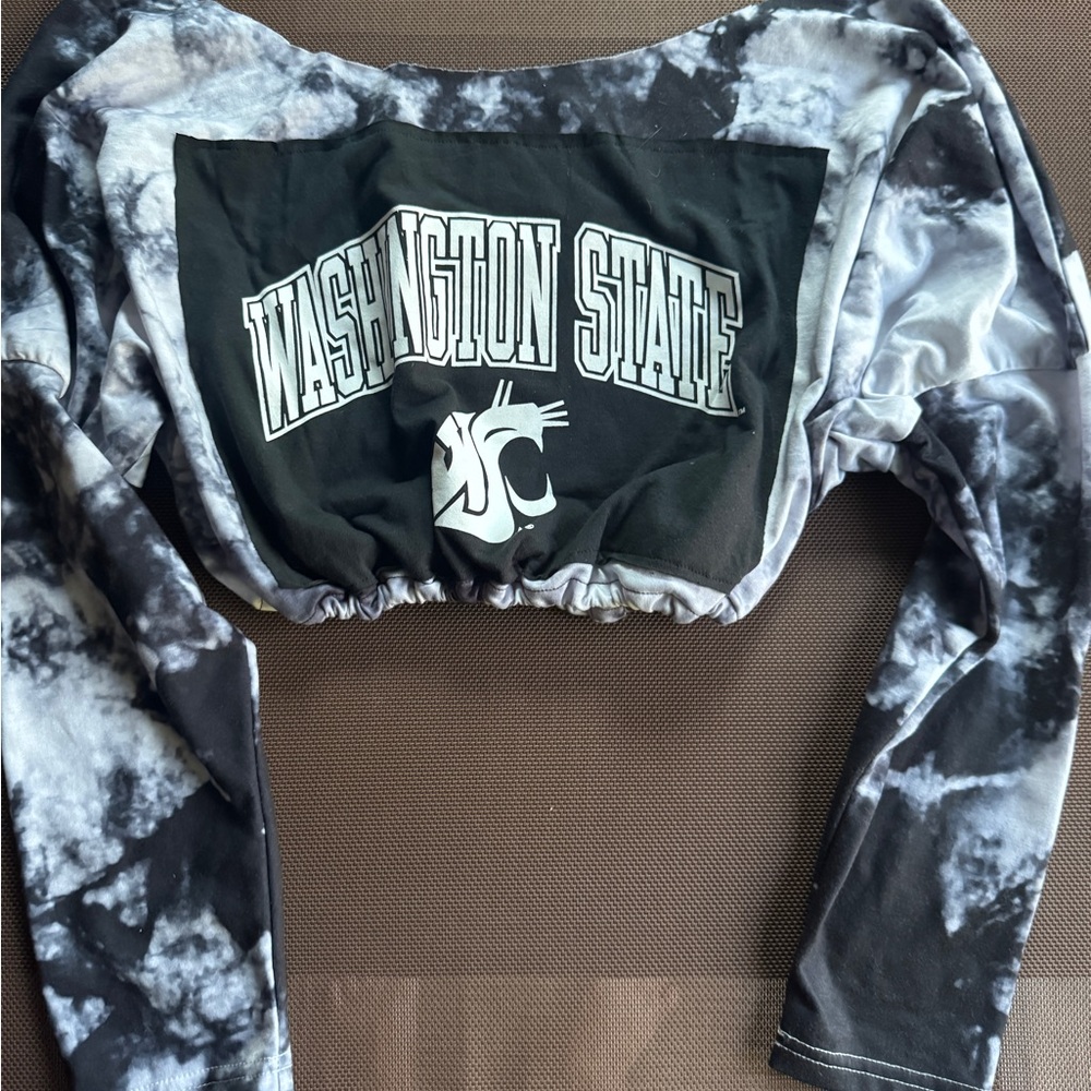 Washington State Women's Black and Gray Cropped Hoodie